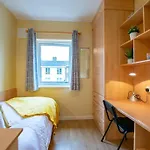 Center 4 Bedroom Townhouse - Sleeps 8 *