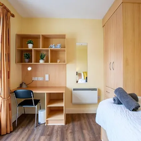 Ferienhaus Center 4 Bedroom Townhouse - Sleeps 8 Galway