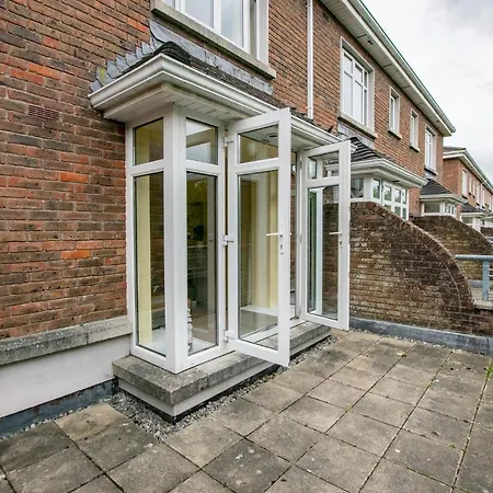 Center 4 Bedroom Townhouse - Sleeps 8 Holiday home Galway