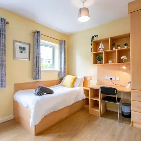 Сasa de vacaciones Center 4 Bedroom Townhouse - Sleeps 8 *
