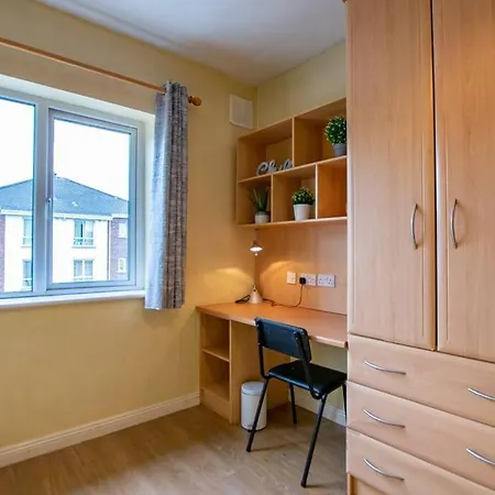 Center 4 Bedroom Townhouse - Sleeps 8 Ferienhaus Galway