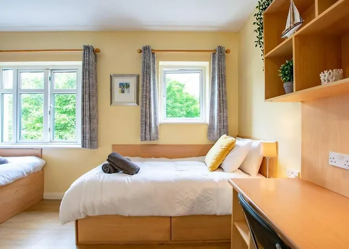 121 - Center 4 Bedroom Townhouse, Sleeps 6 戈尔韦